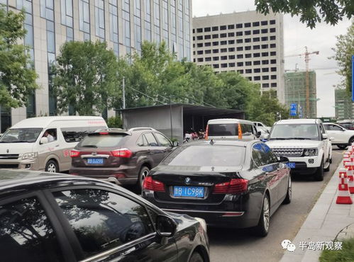 停车紧张,即墨市民服务中心地下停车场缘何不开放成摆设？